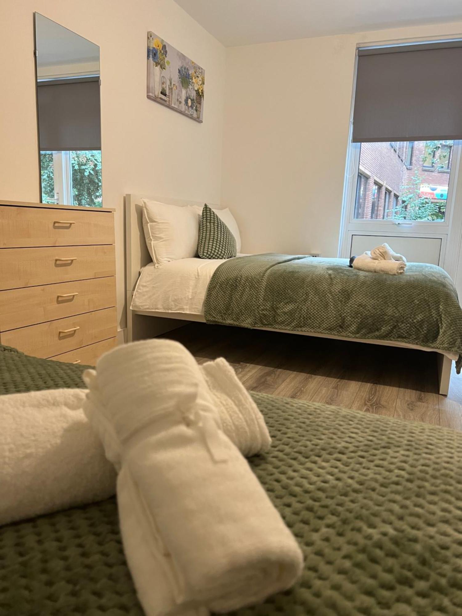 Lovely Triple And Quadruple Rooms In Euston & Square In Central London Exterior photo
