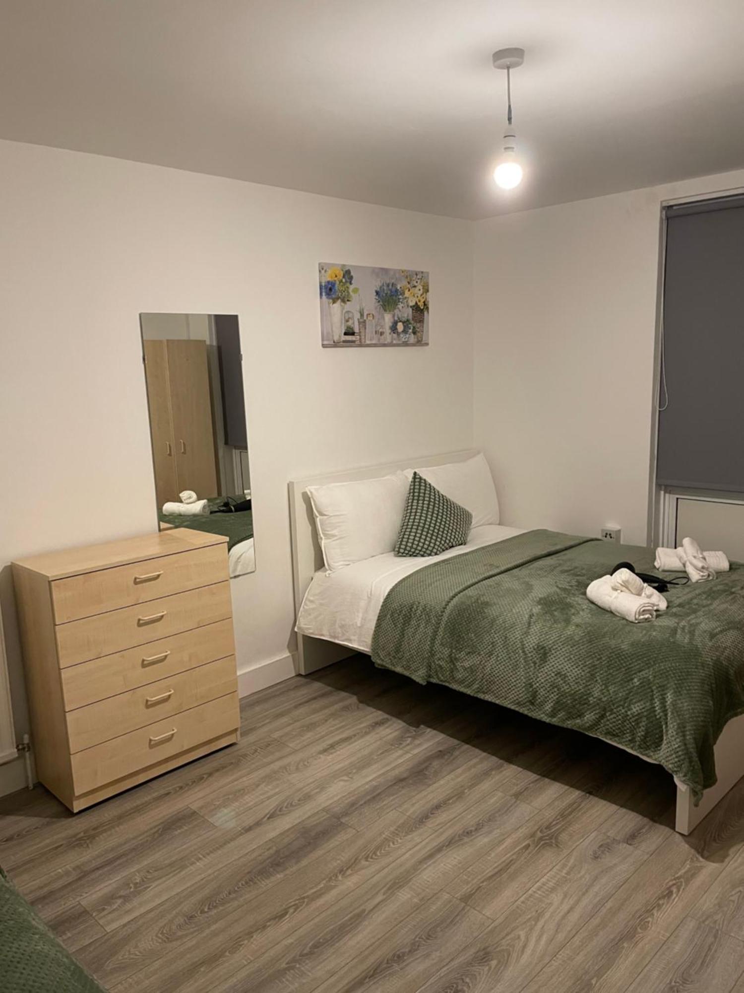 Lovely Triple And Quadruple Rooms In Euston & Square In Central London Exterior photo